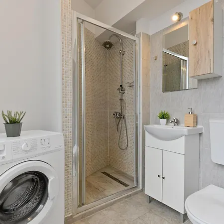 The White Axis With View And Self Check-in Appartement Boekarest